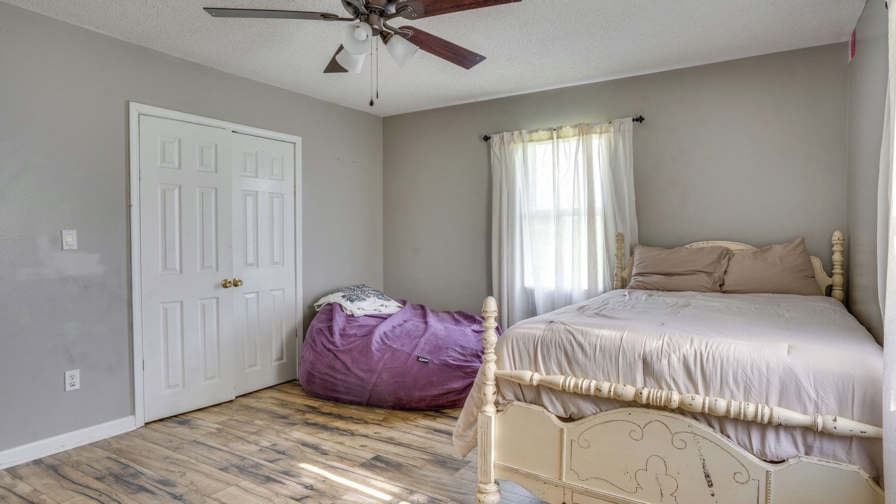 Photo of Bedroom in Almo