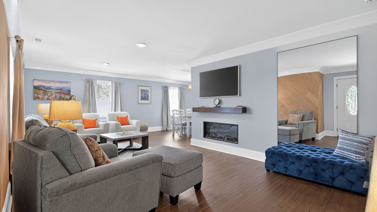 Photo of Livingroom in Kings Mountain