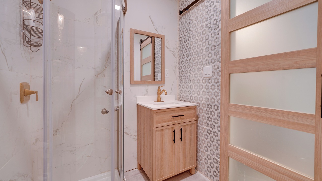Photo of Bathroom in Bellepoint