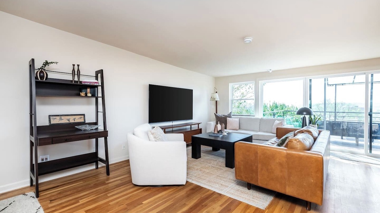 Photo of Livingroom in CUF