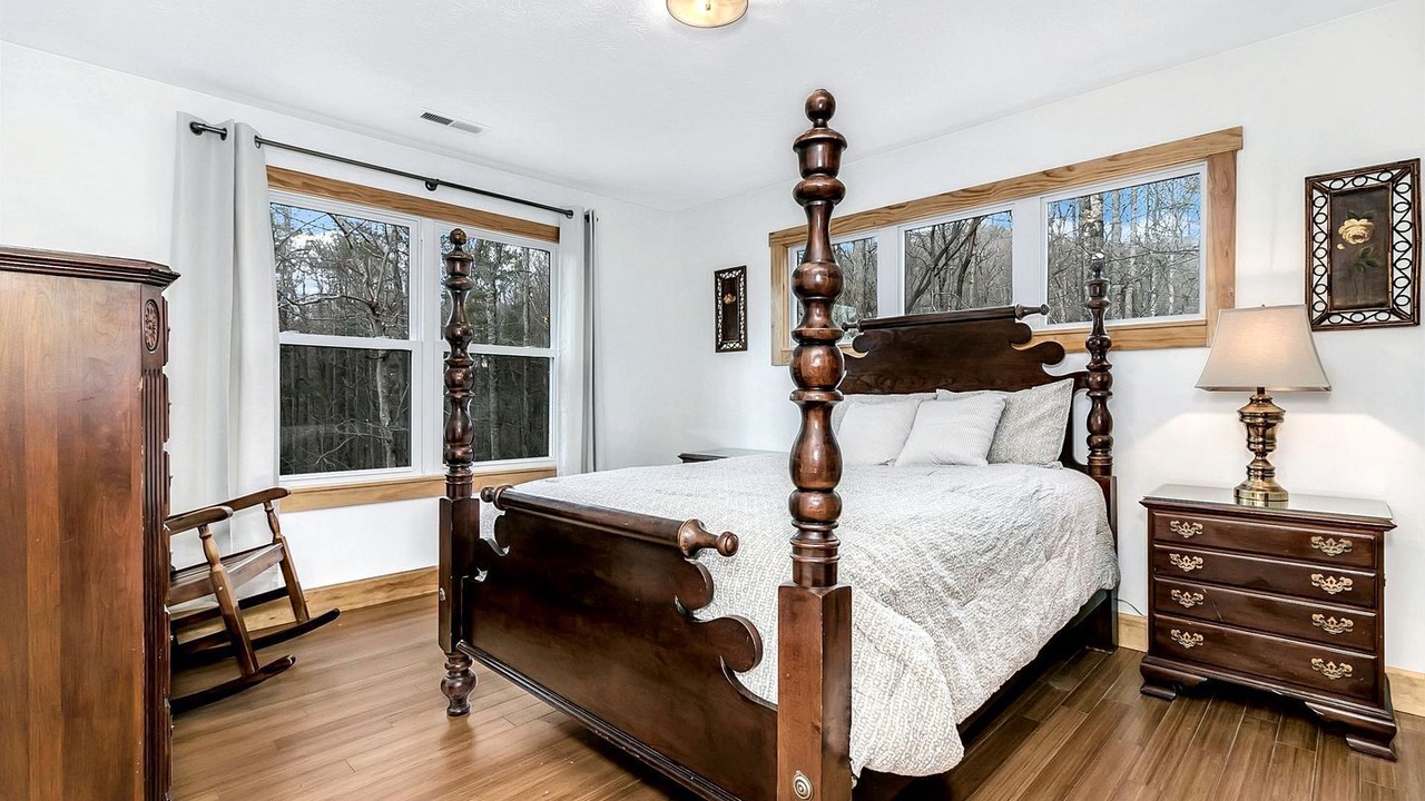 Photo of Bedroom in Black Mountain