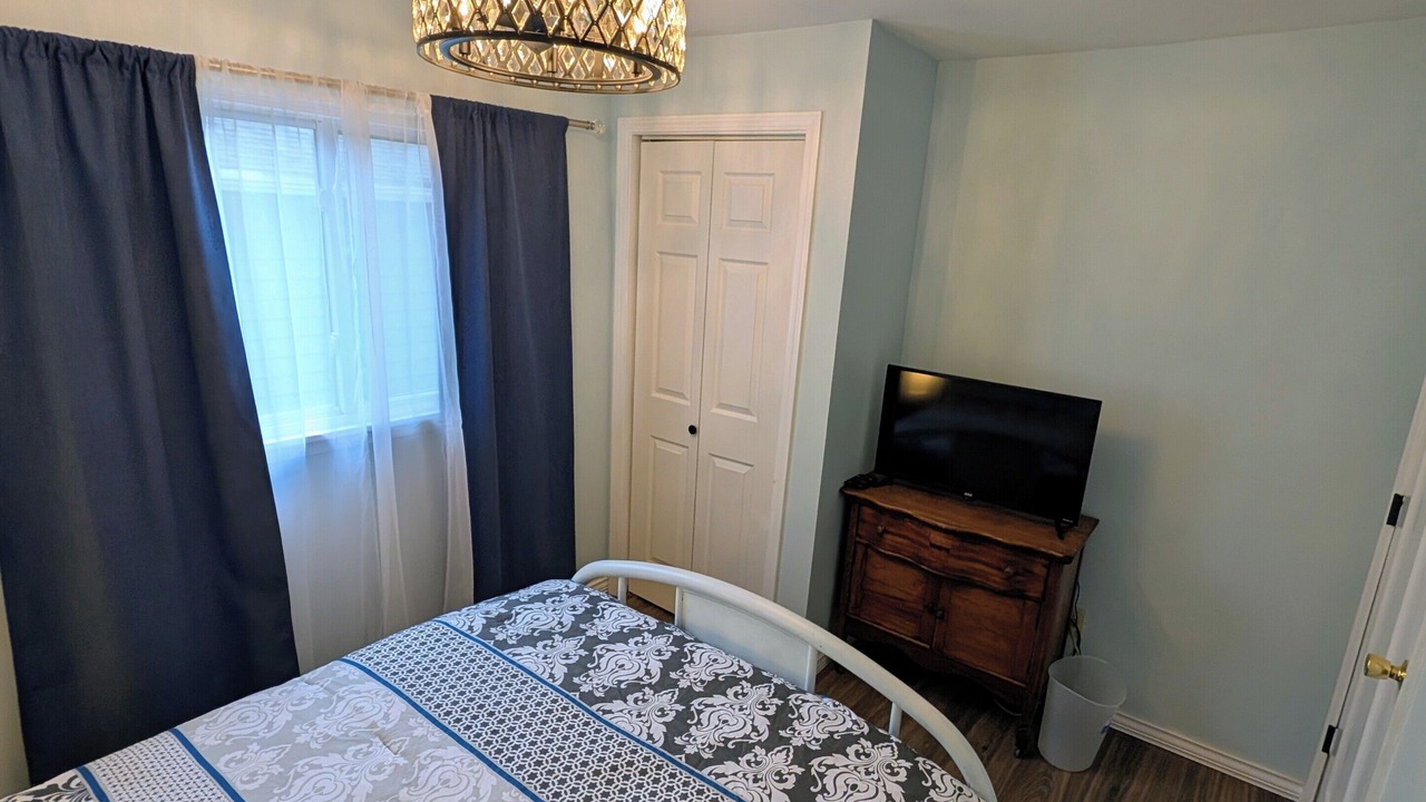 Photo of Bedroom in West Baden Springs