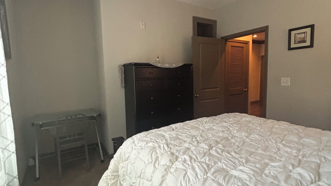 Photo of Bedroom in Dunwoody