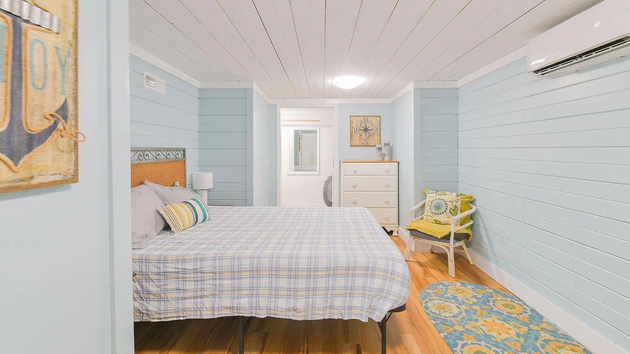 Photo of Bedroom in Benton