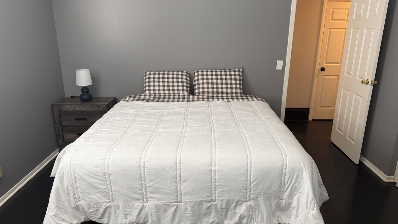 Photo of Bedroom in Elsmere