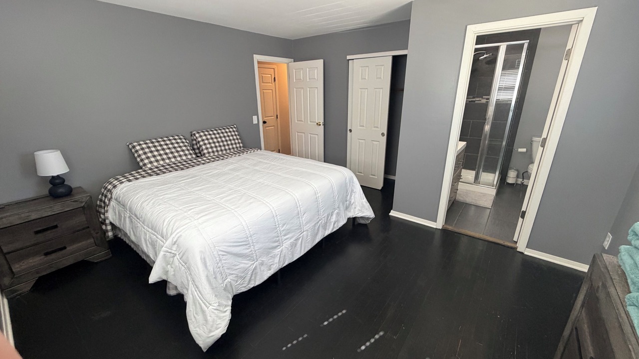 Photo of Bedroom in Elsmere