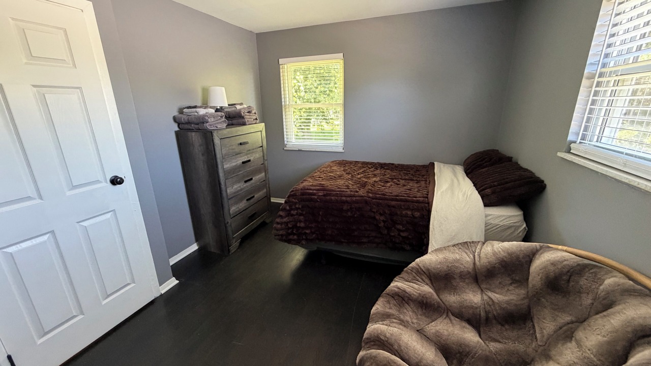 Photo of Bedroom in Elsmere