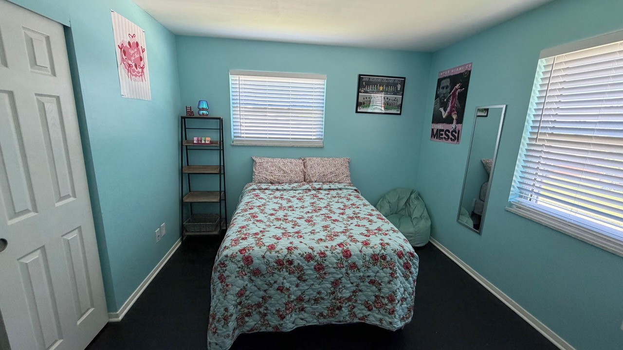 Photo of Bedroom in Elsmere
