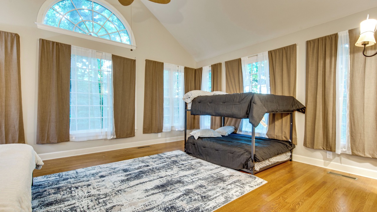 Photo of Bedroom in Northlake