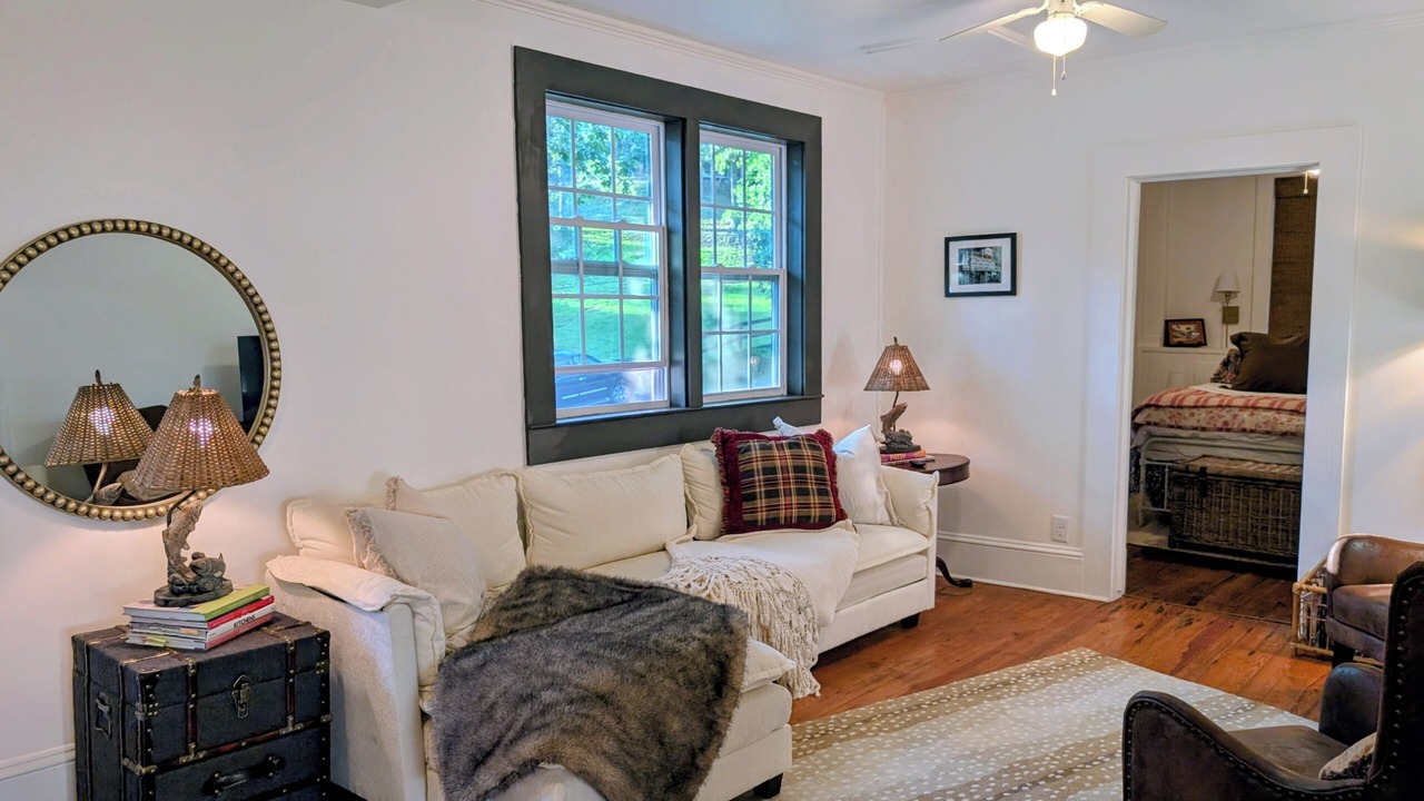 Photo of Livingroom in Lakemont