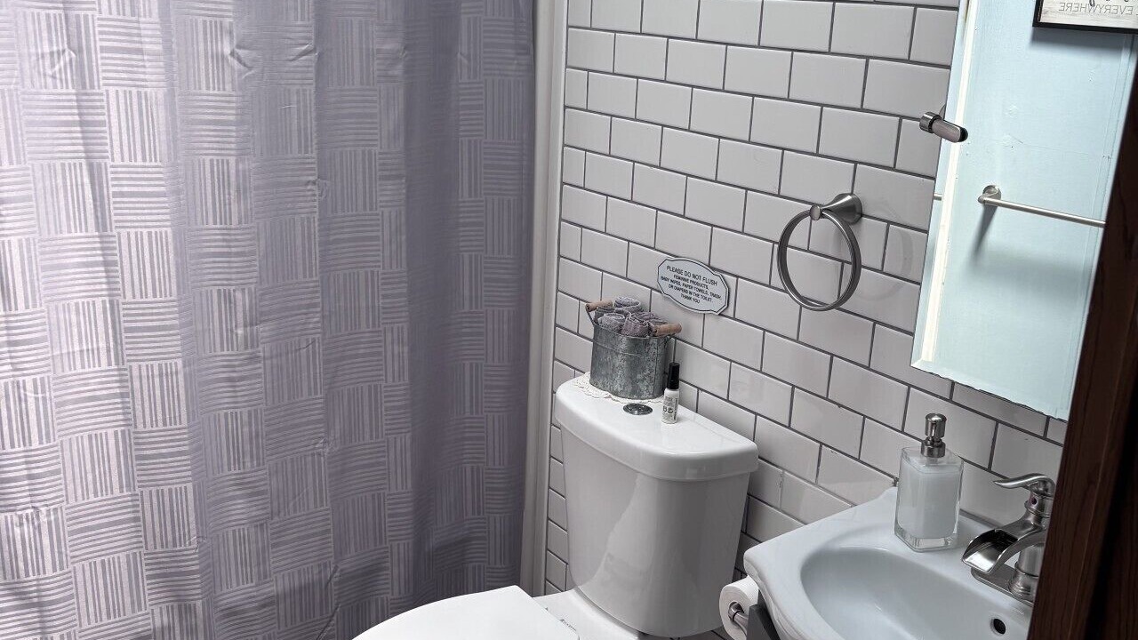 Photo of Bathroom in Mariah Hill