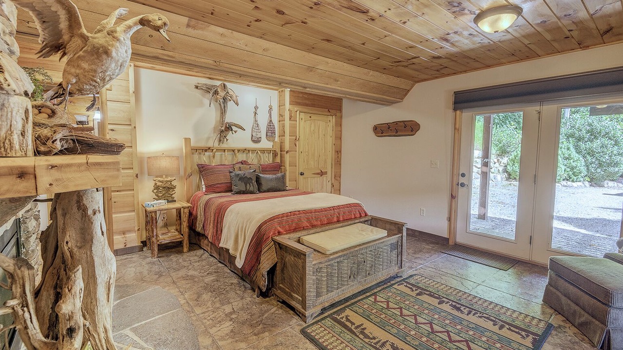 Photo of Bedroom in Butler