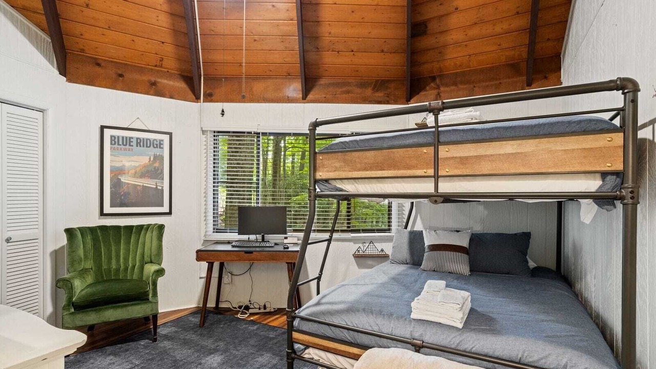 Photo of Bedroom in Beech Mountain