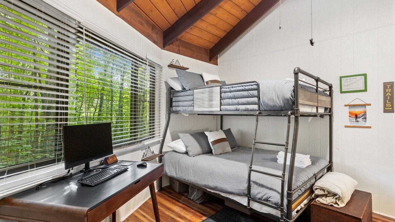 Photo of Bedroom in Beech Mountain