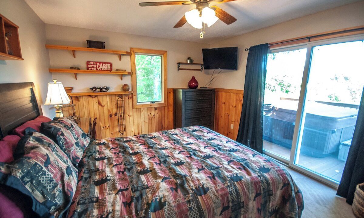 Photo of Bedroom in Blairsville