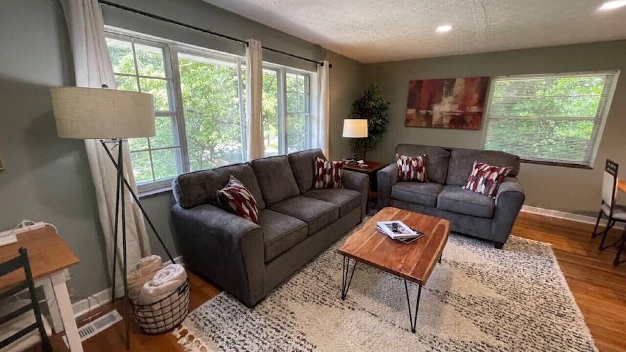 Photo of Livingroom in Knoxville