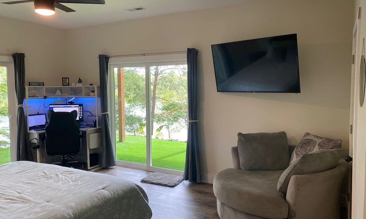 Photo of Bedroom in Toccoa