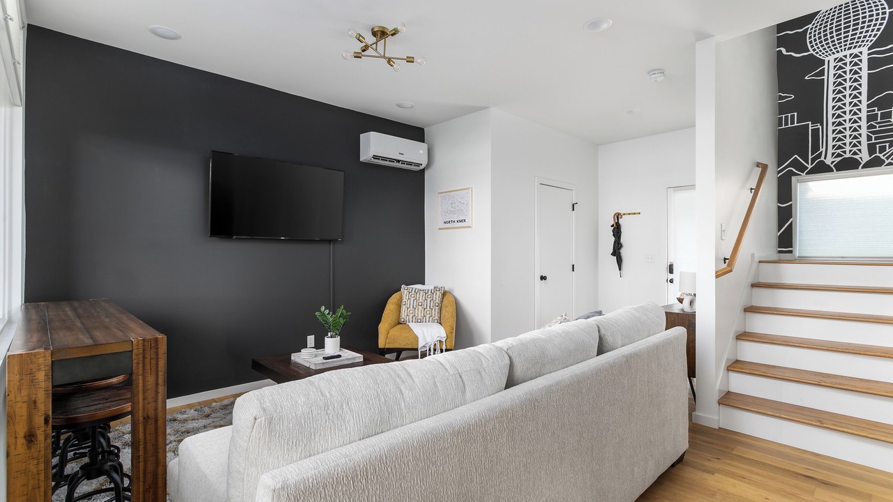 Photo of Livingroom in Knoxville