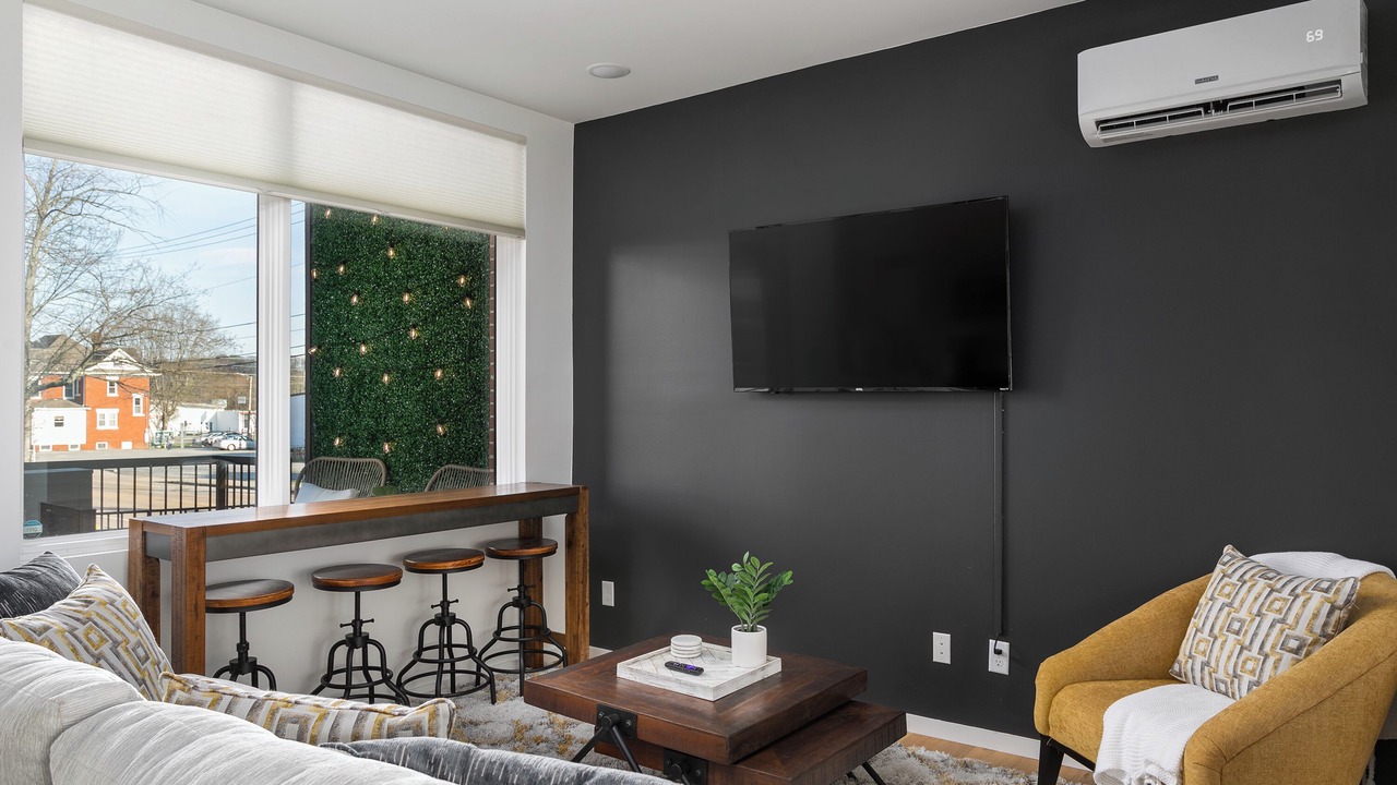 Photo of Livingroom in Knoxville