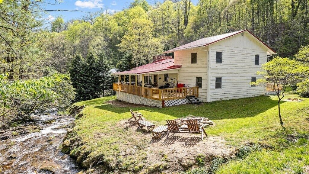 Photo of Others in Maggie Valley