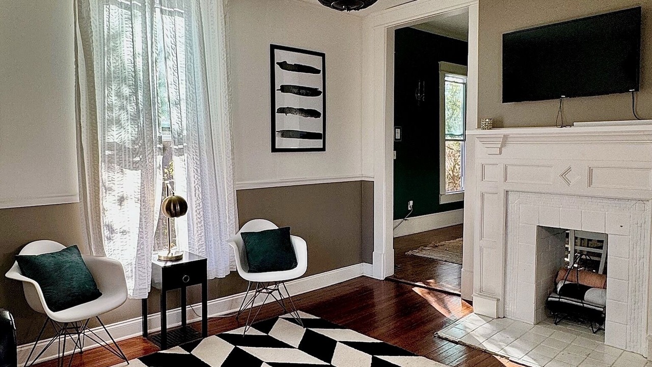 Photo of Livingroom in Eastwood