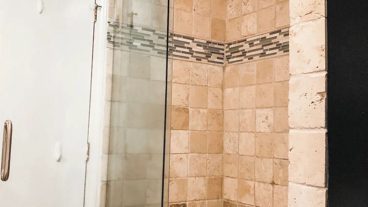 Photo of Bathroom in Martin