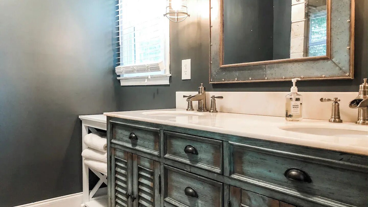Photo of Bathroom in Martin