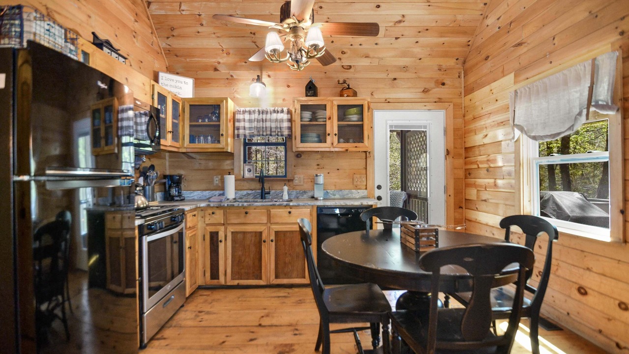Photo of Bedroom in Foxfire Estates