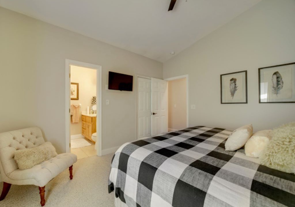 Photo of Bedroom in Sky Valley
