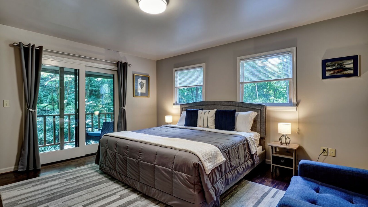 Photo of Bedroom in Scaly Mountain
