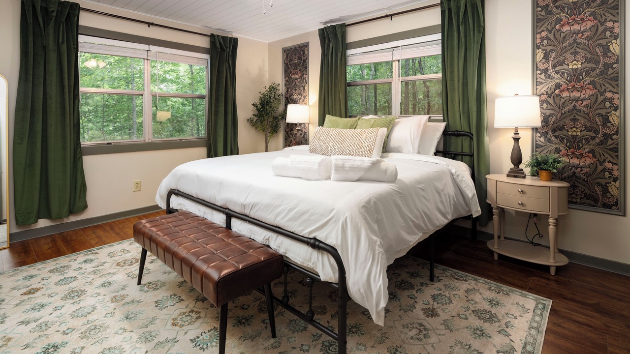 Photo of Bedroom in Dahlonega