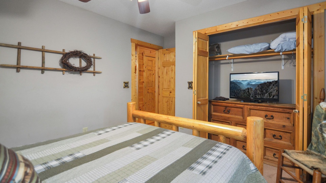 Photo of Bedroom in Ellijay