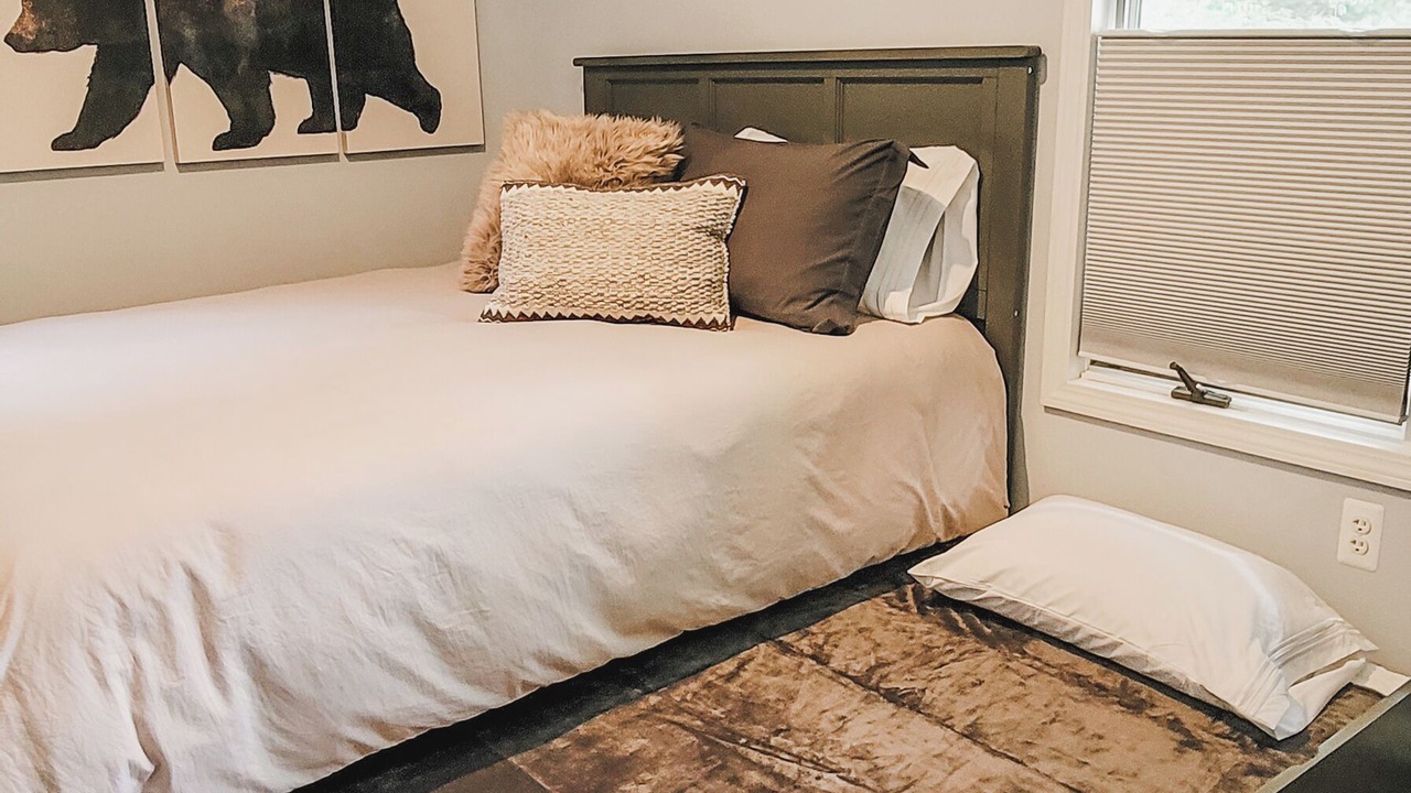 Photo of Bedroom in Thayerville