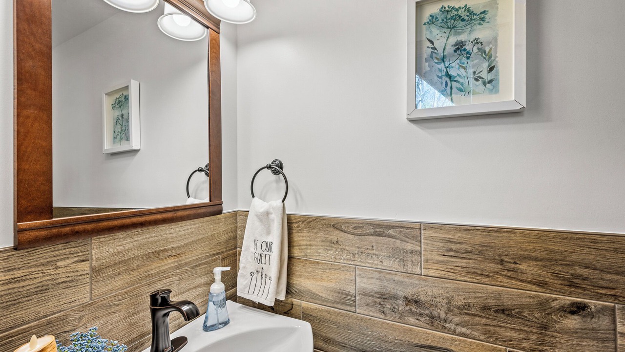 Photo of Bathroom in Maggie Valley