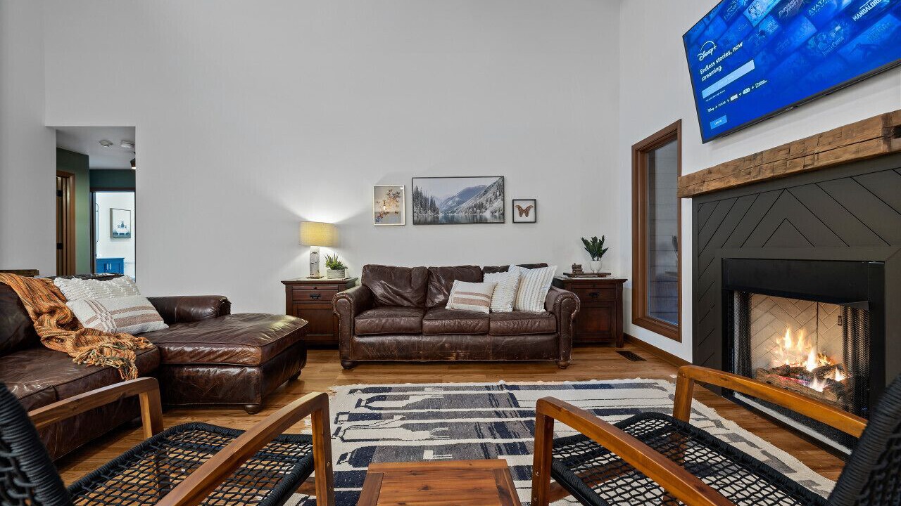 Photo of Livingroom in Hendersonville