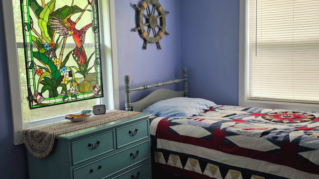 Photo of Bedroom in Benton