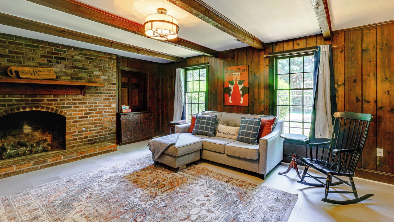 Photo of Livingroom in North Chesterfield