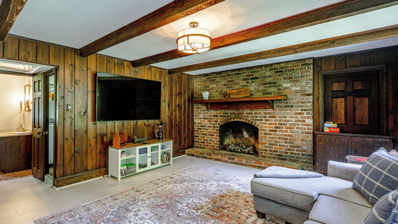 Photo of Livingroom in North Chesterfield