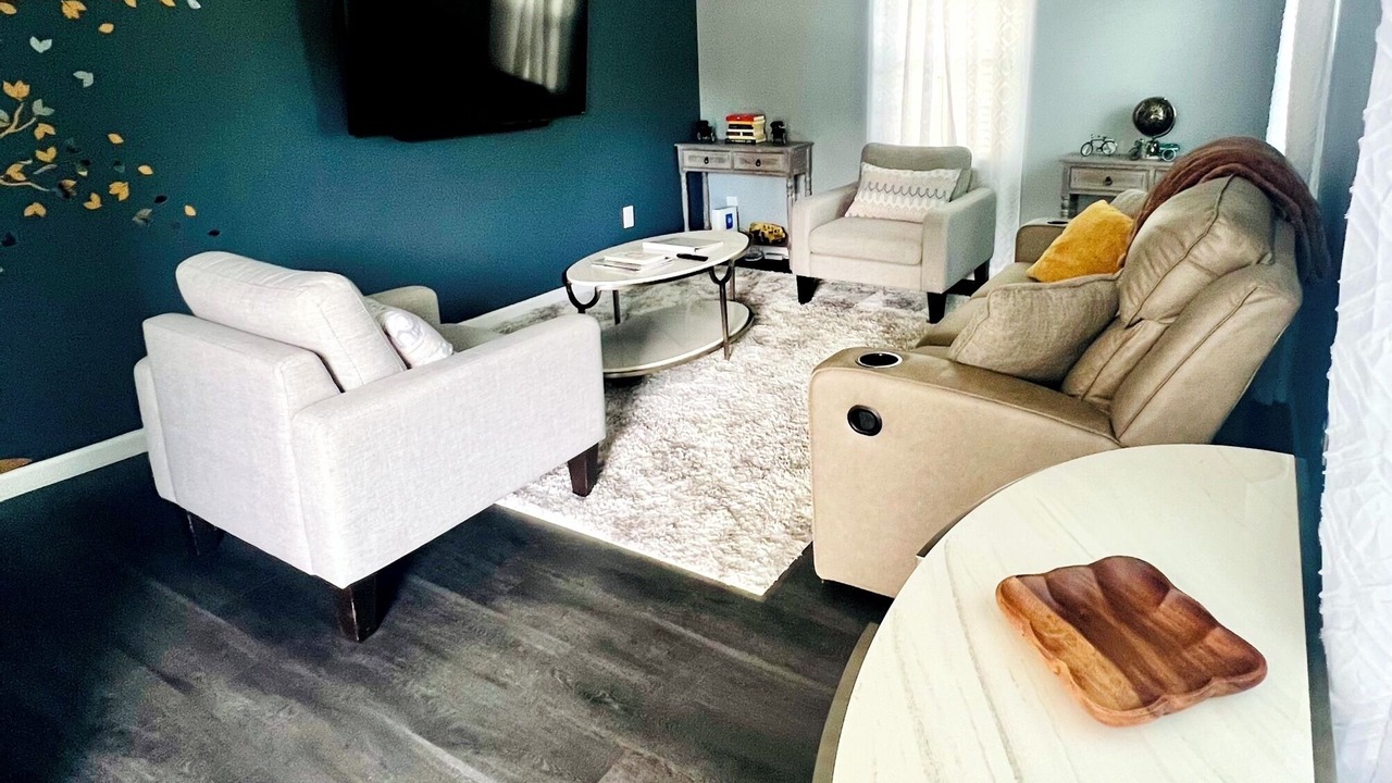 Photo of Livingroom in Lenoir