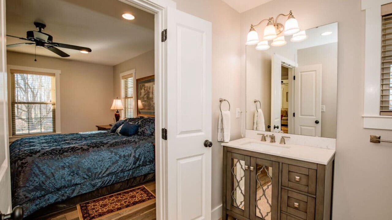 Photo of Bedroom in Flat Rock