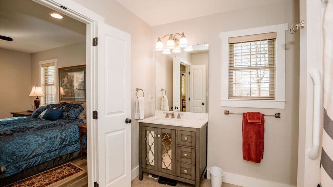 Photo of Bedroom in Flat Rock