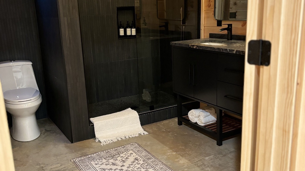 Photo of Bathroom in Ellijay