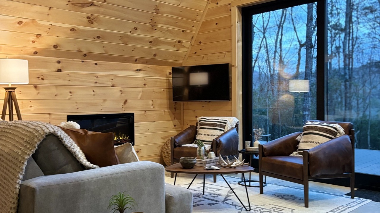 Photo of Livingroom in Ellijay