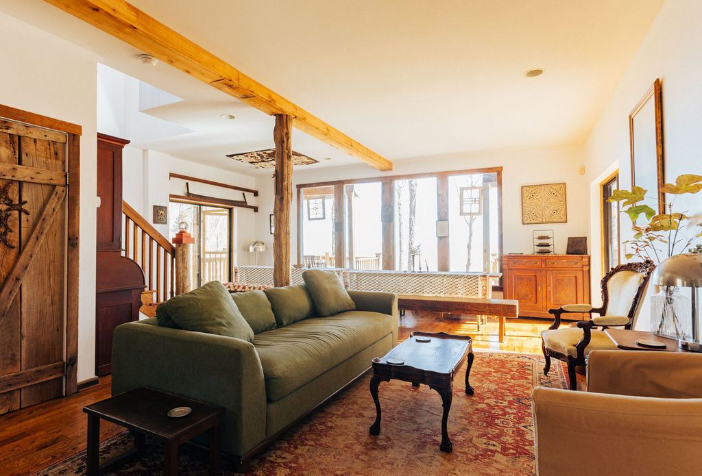 Photo of Livingroom in Sewanee