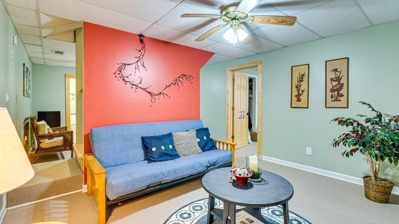 Photo of Livingroom in Hiawassee