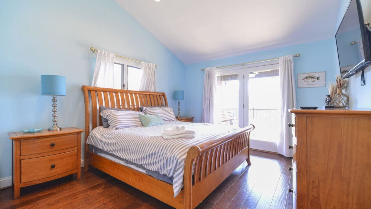 Photo of Bedroom in Lake Norman of Catawba