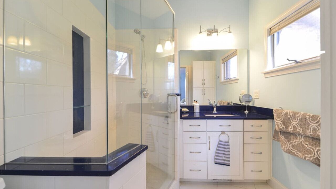 Photo of Bathroom in Lake Norman of Catawba