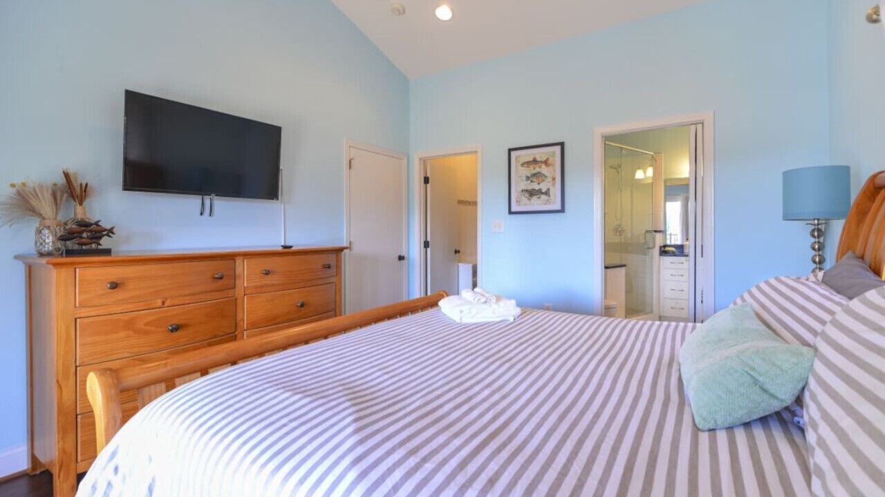 Photo of Bedroom in Lake Norman of Catawba