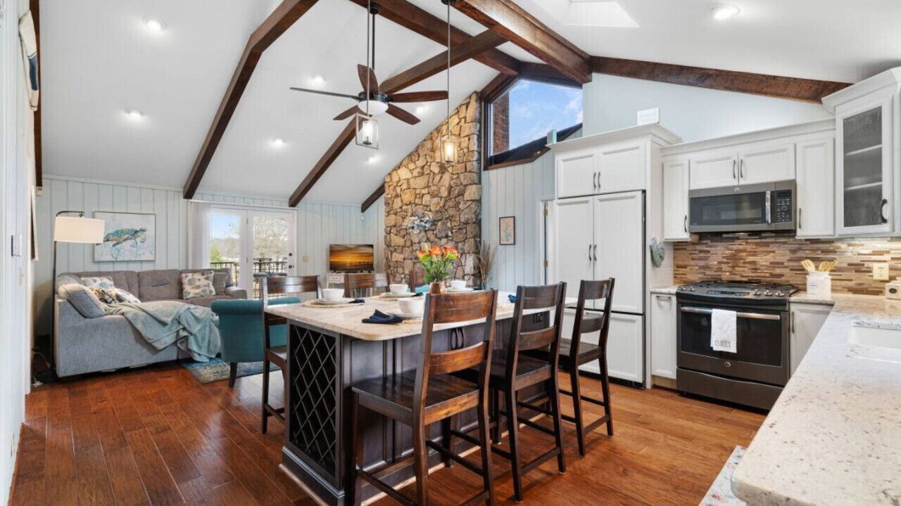 Photo of Kitchen in Lake Norman of Catawba