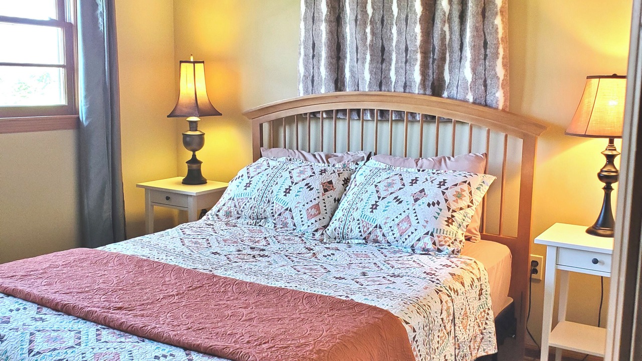 Photo of Bedroom in Hiawassee